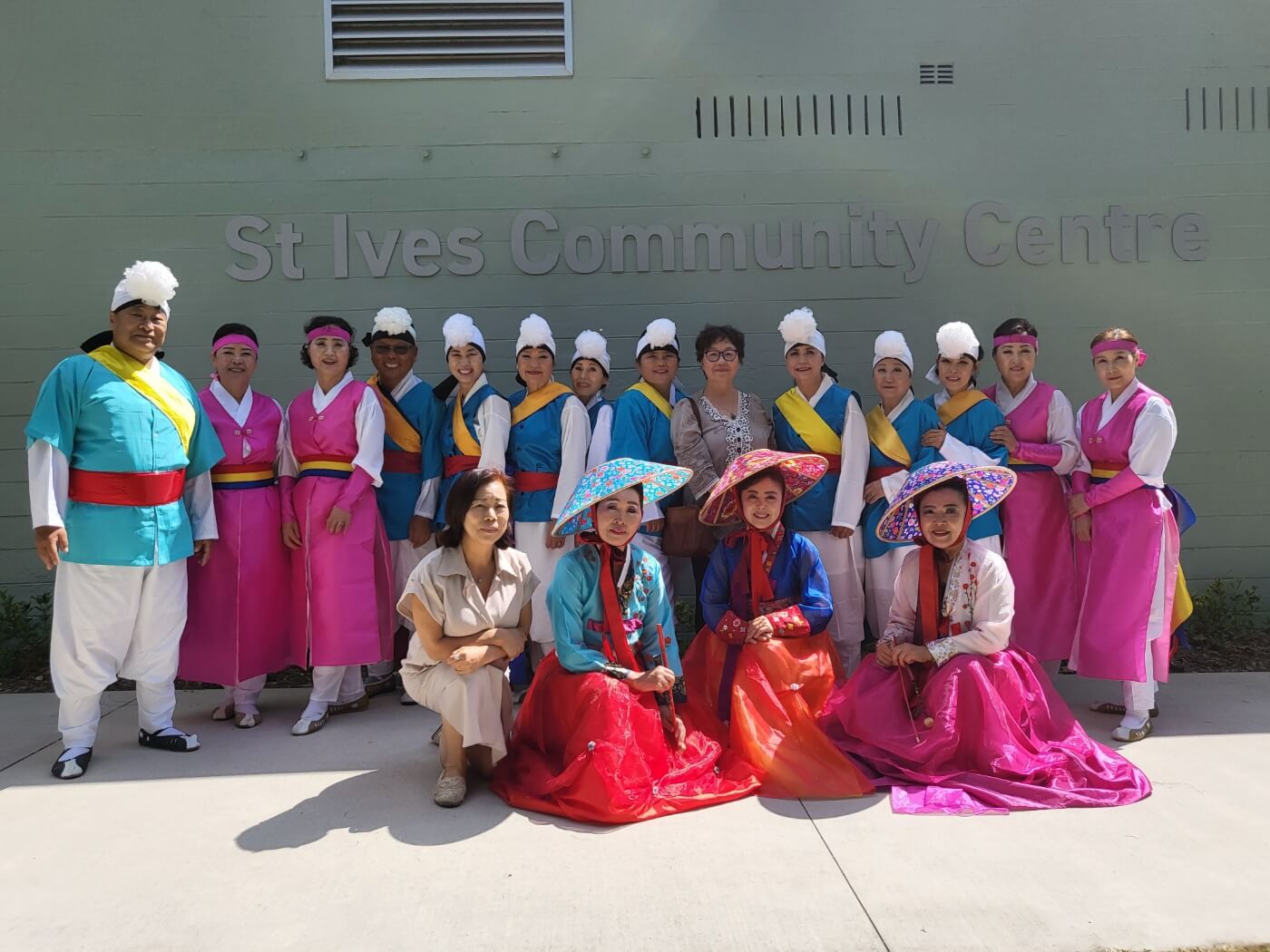 Korean Dancers 
