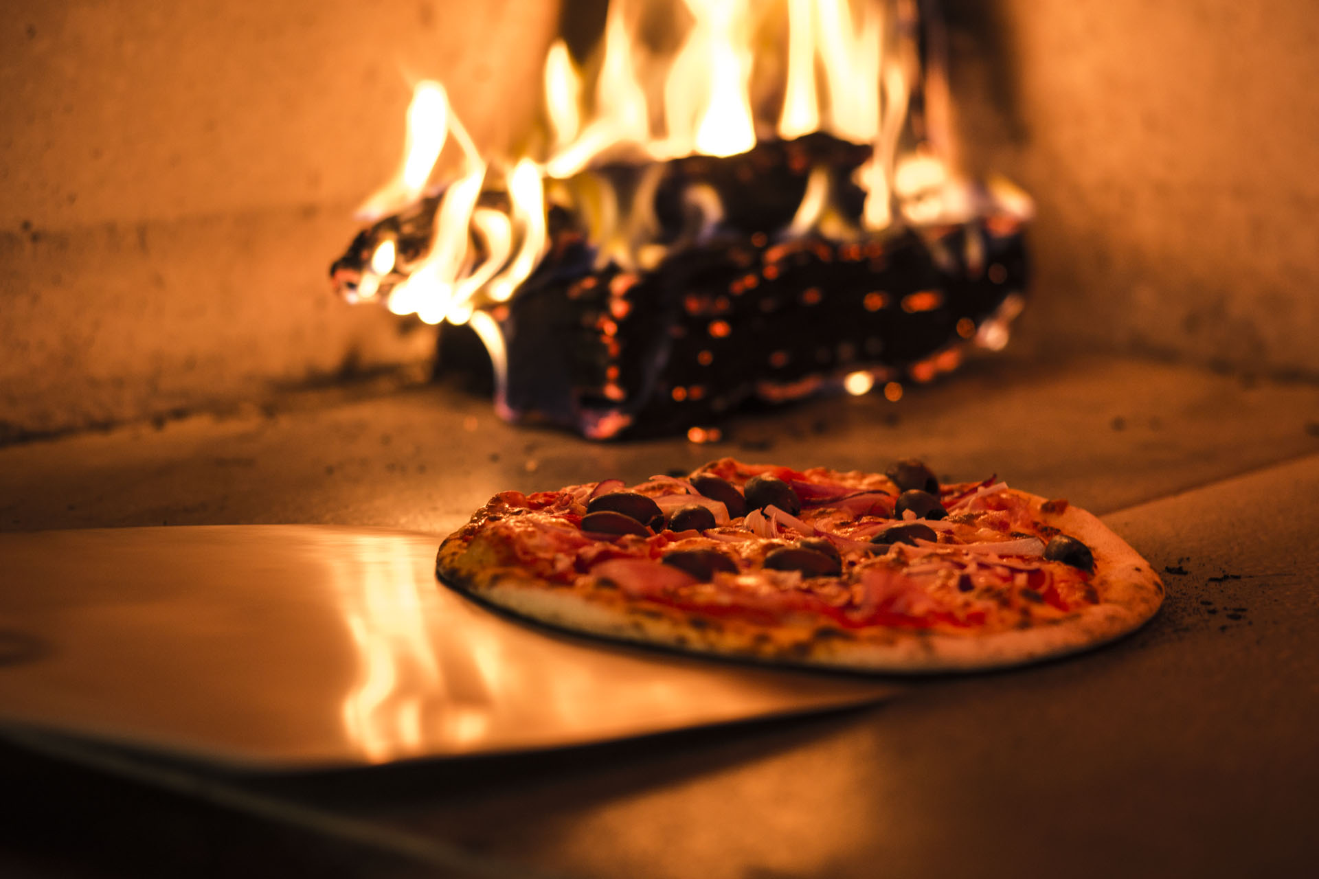 Lloyd's Bistro at DOOLEYS Lidcombe