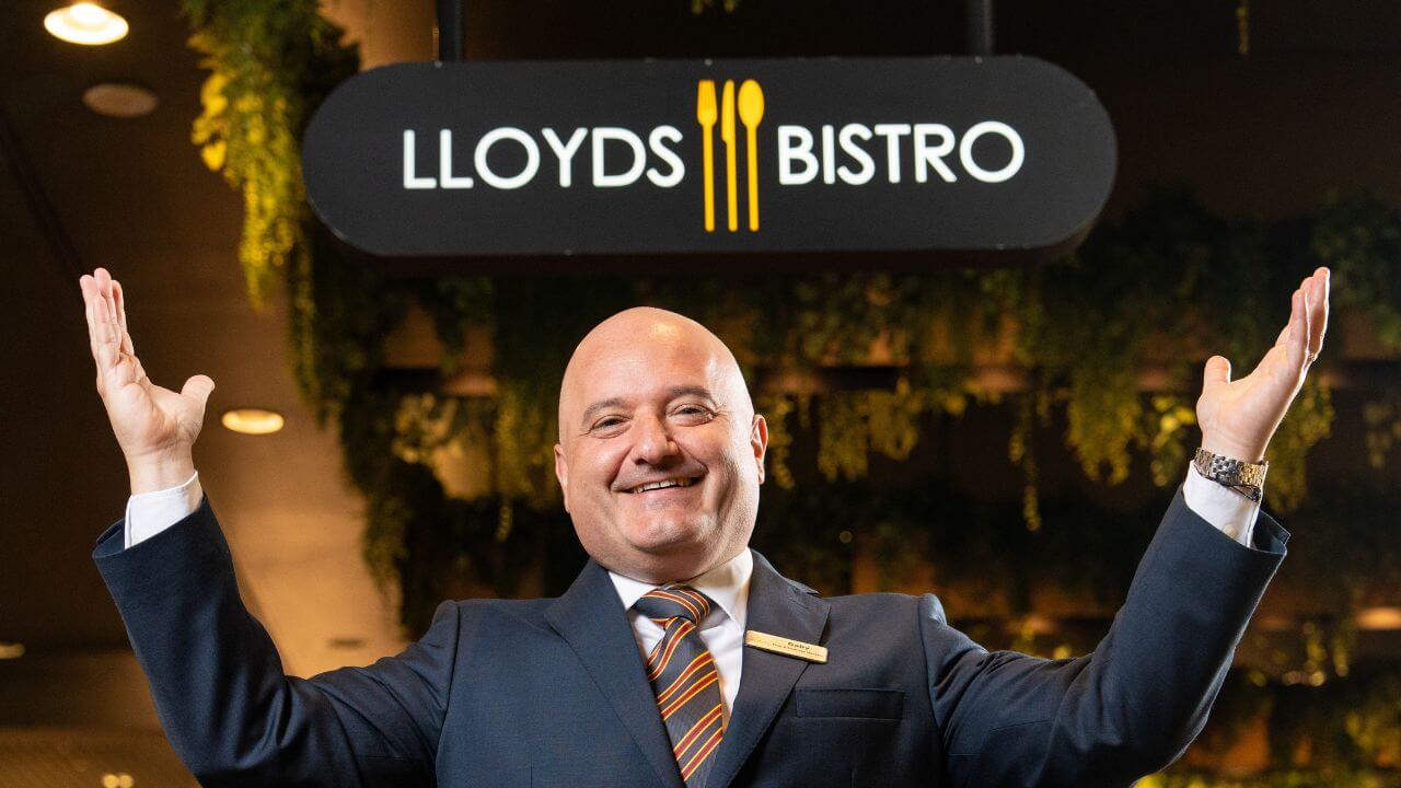 Lloyds Bistro